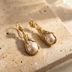 Glow Pearls Drop Earrings